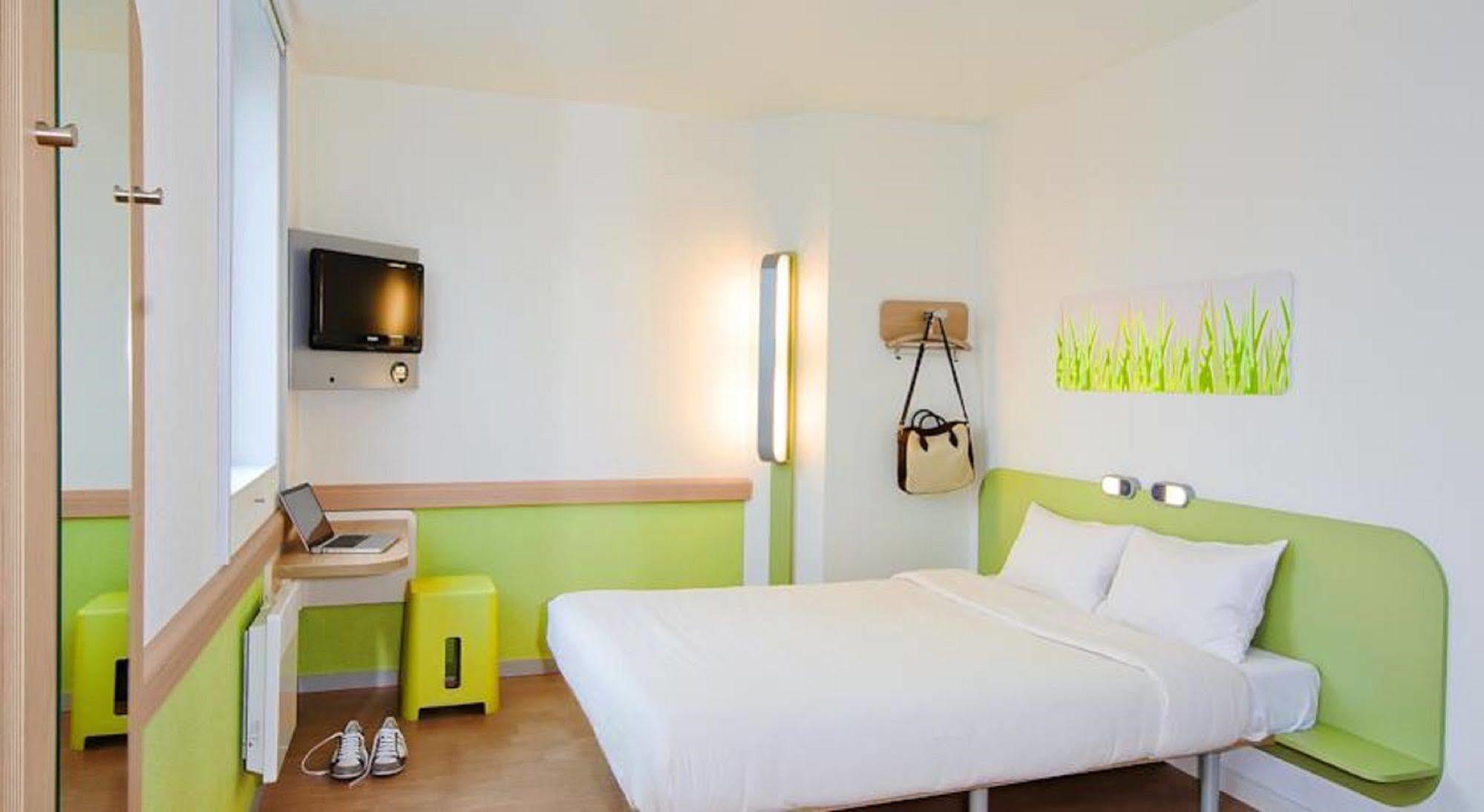 Ibis Budget - Porte De Bagnolet Zewnętrze zdjęcie