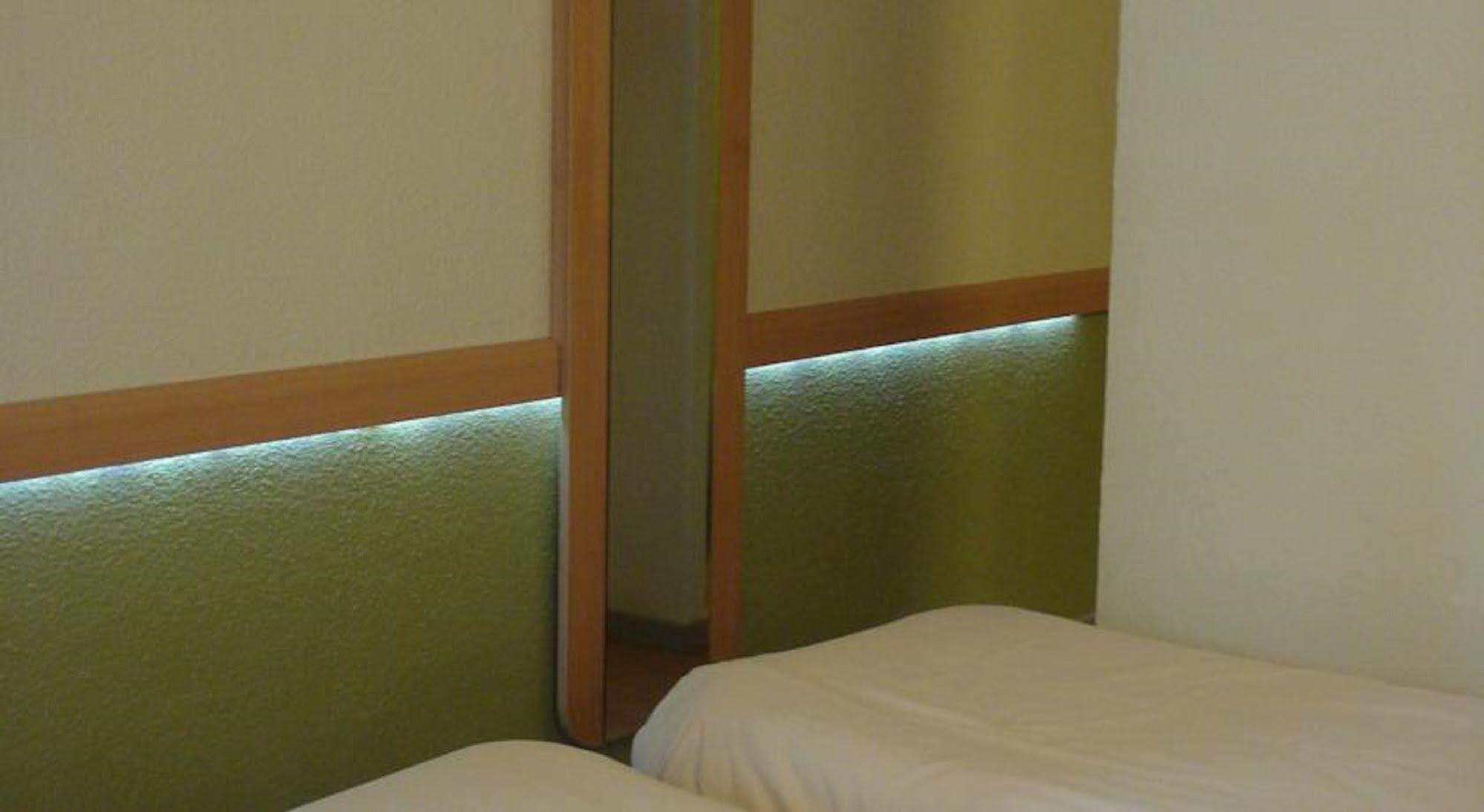 Ibis Budget - Porte De Bagnolet Zewnętrze zdjęcie
