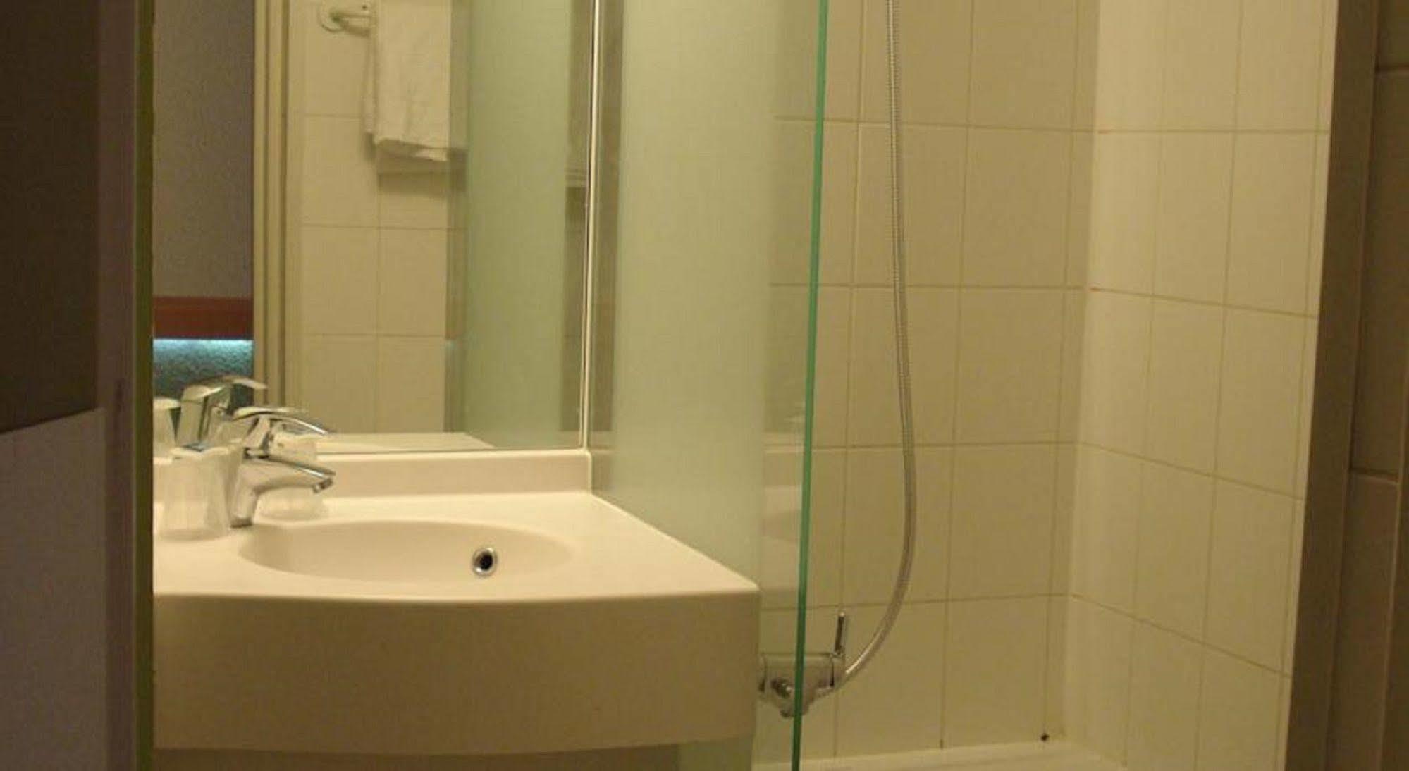 Ibis Budget - Porte De Bagnolet Zewnętrze zdjęcie